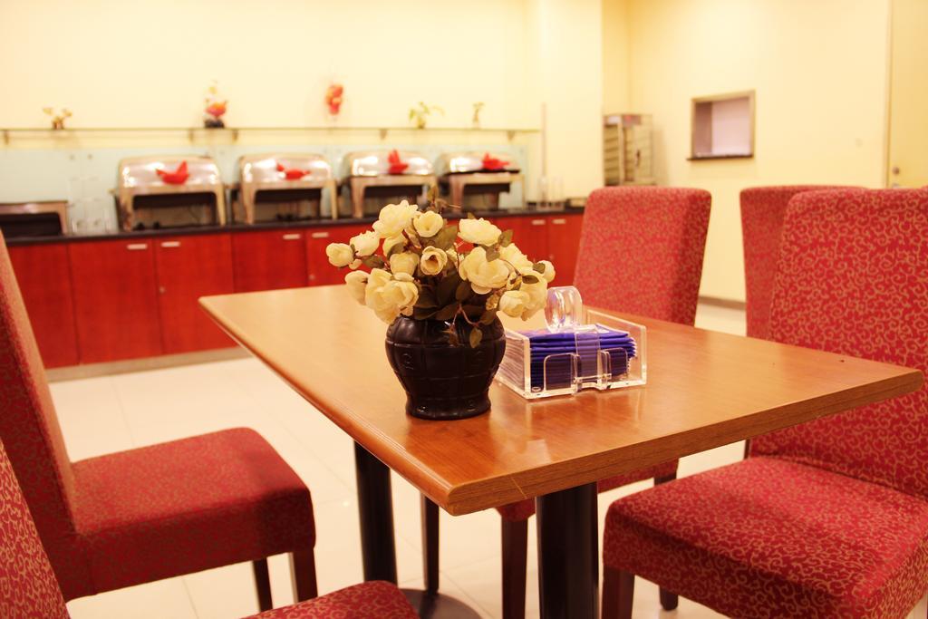 Hanting Hotel Shanghai South Railway Station Luoxiang Road Branch المظهر الخارجي الصورة